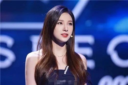 欧洲杯现场看球主播,欧洲杯美女网红