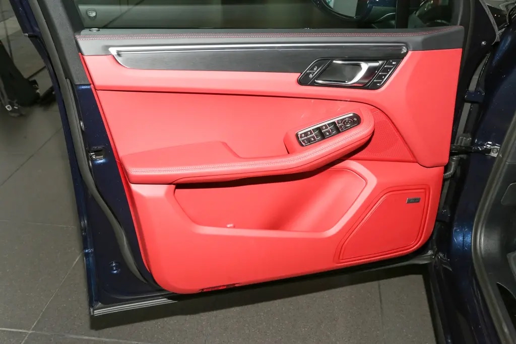 macan音响突然变闷,macan开空调吱吱响