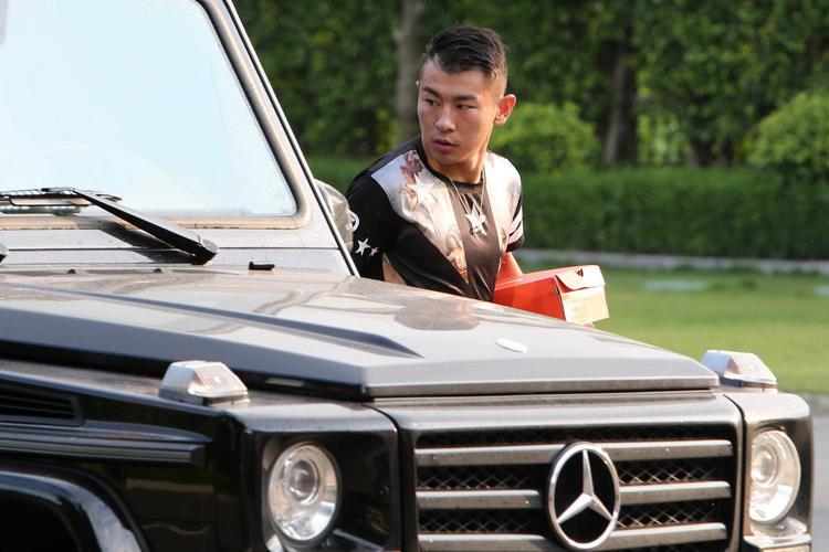 功勋老臣,恒大铁腕治军为中国足球树立榜样