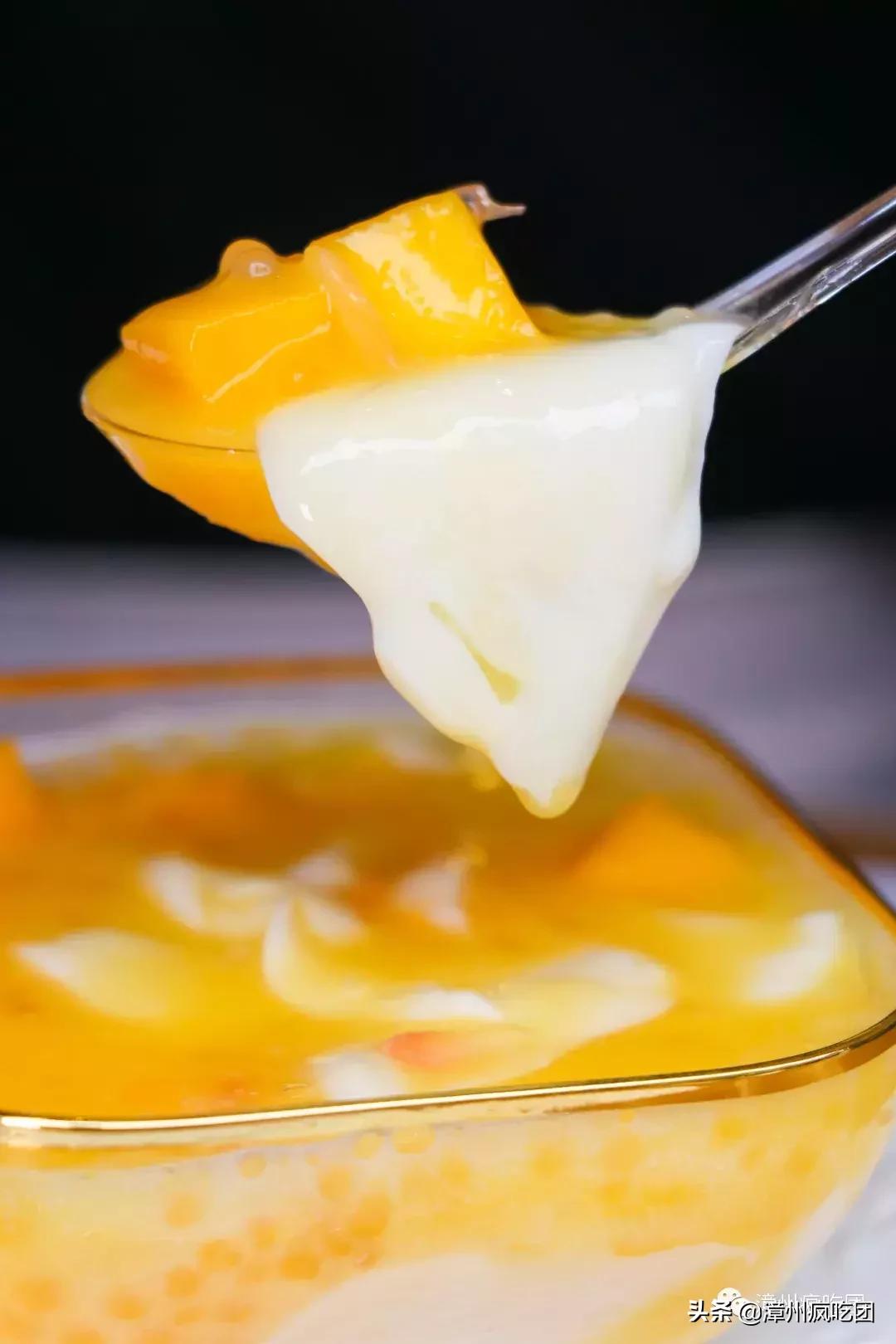 这对夫妻在古城开了一家小店!回头客特别多!好多创意港式甜品!