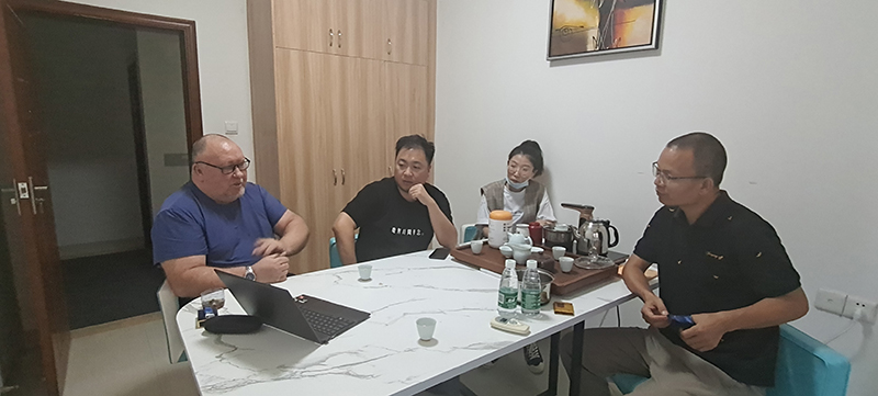 国际品牌专家Tomson来美熙进行不锈钢,锅具清洁剂品牌顾问