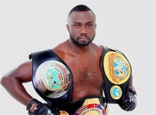 非洲拳王拿下武林风冠军，被中国白富美倒贴50万追求？结局很唏嘘