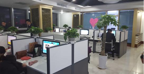 员工迟到半个小时被开除副总怒了,老板迟到员工被开除