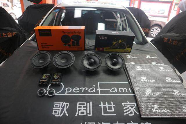 除了“起步无敌,180过弯”,本田思域的音响同样让豪车望尘莫及