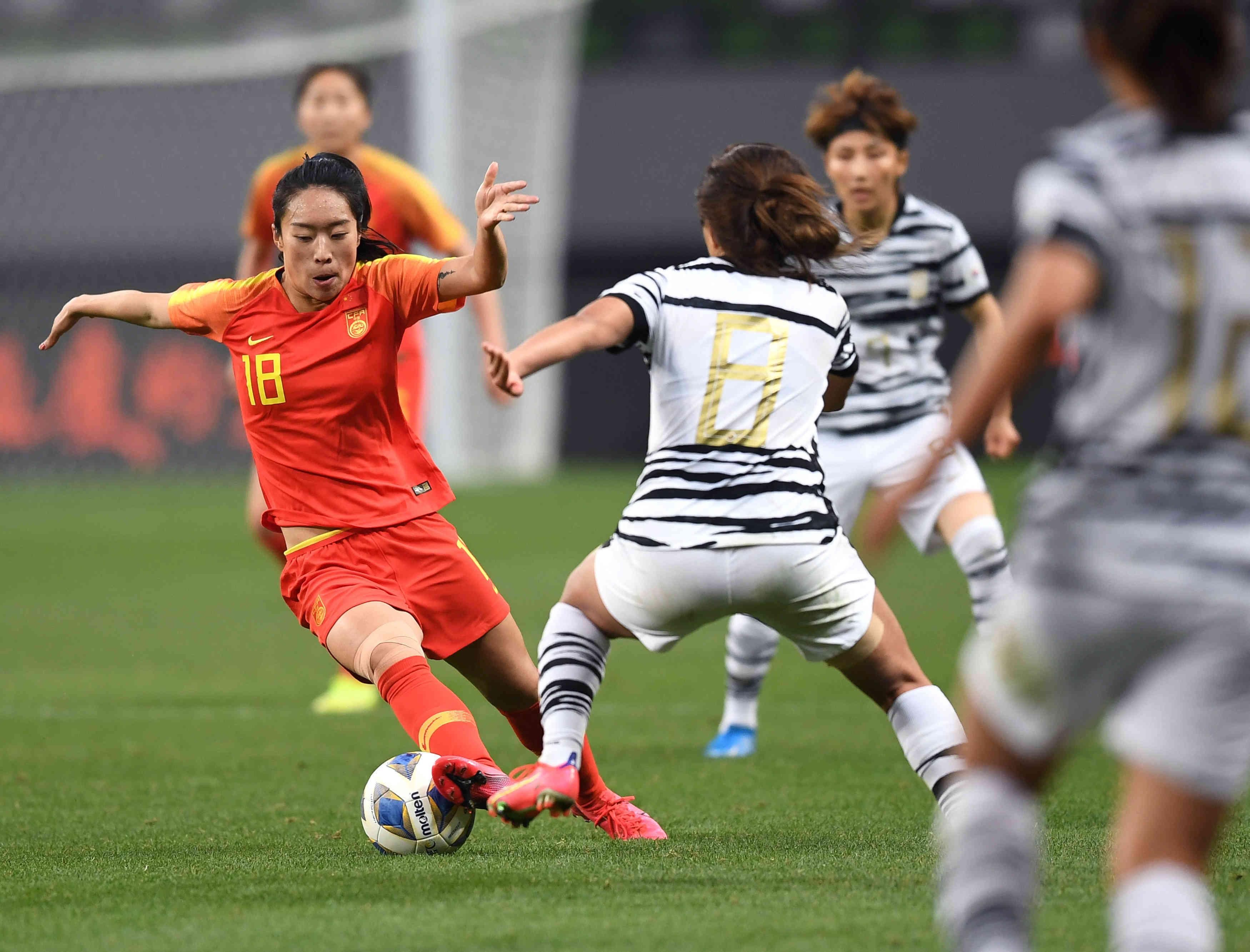 女足热刺队唐佳丽,女足唐佳丽解围