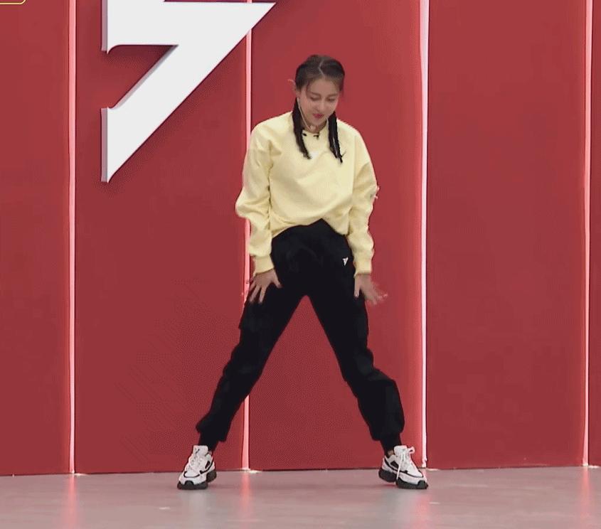 王思聪怎么评价贾青,贾青和华策谁漂亮