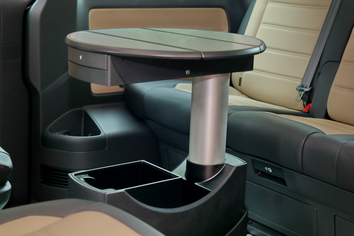 进口大众multivan精彩实拍展示,19年大众帕萨特混动试驾