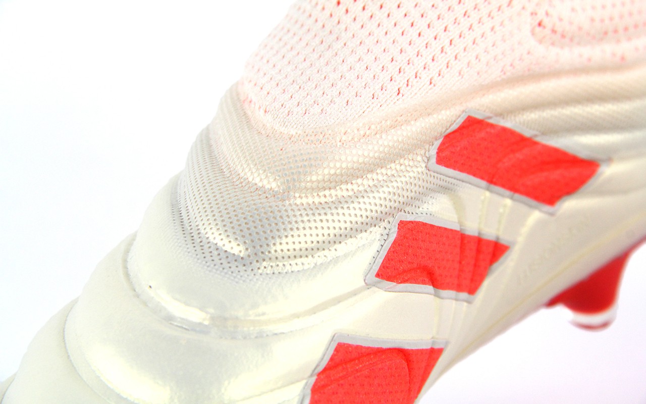 袋鼠皮也能玩无鞋带！阿迪达斯COPA19+FG静态赏析