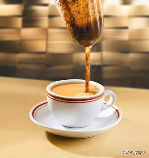 *袜丝**奶茶前世今生｜一杯奶茶喝懂香港殖民地文化，杯身暗藏秘密