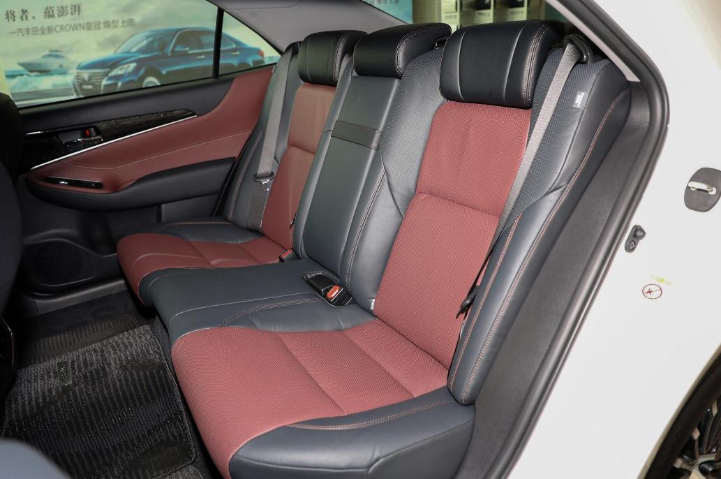 全新丰田皇冠车型解析,丰田皇冠老款长宽高