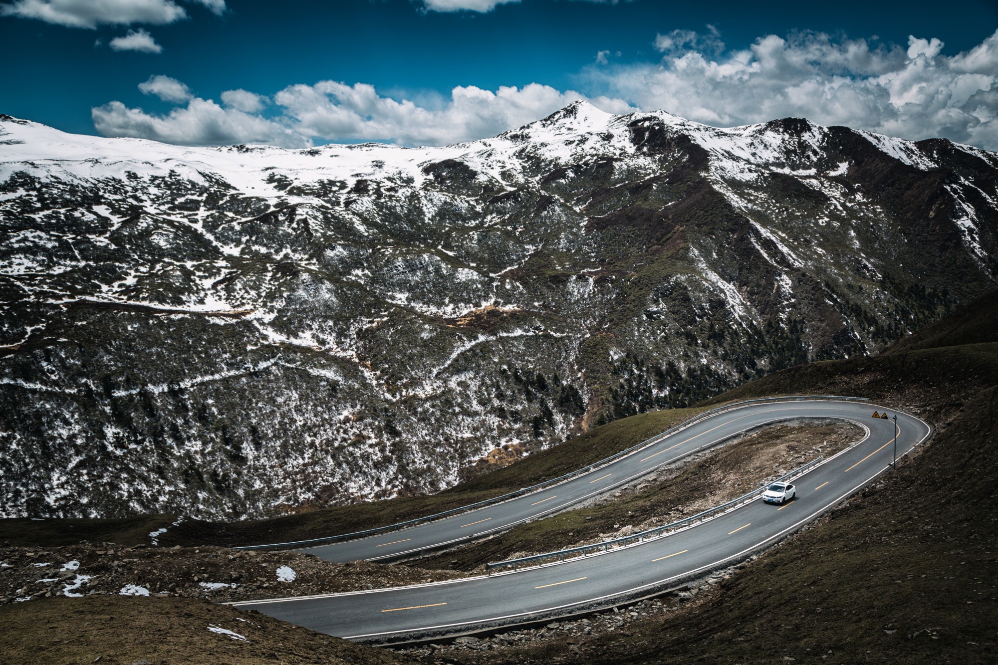 川西最容易看雪山的观景台,川西美景在路上视频