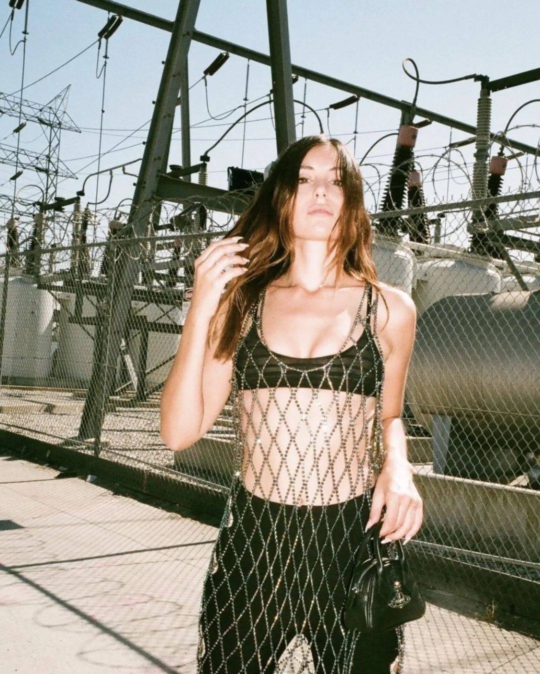 虞书欣穿的可爱灵动的衣服,自己认为适合虞书欣的衣服