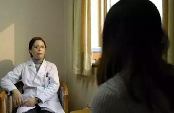 12岁孩子自卑爱哭心理脆弱想自残,8岁自残孩子心理