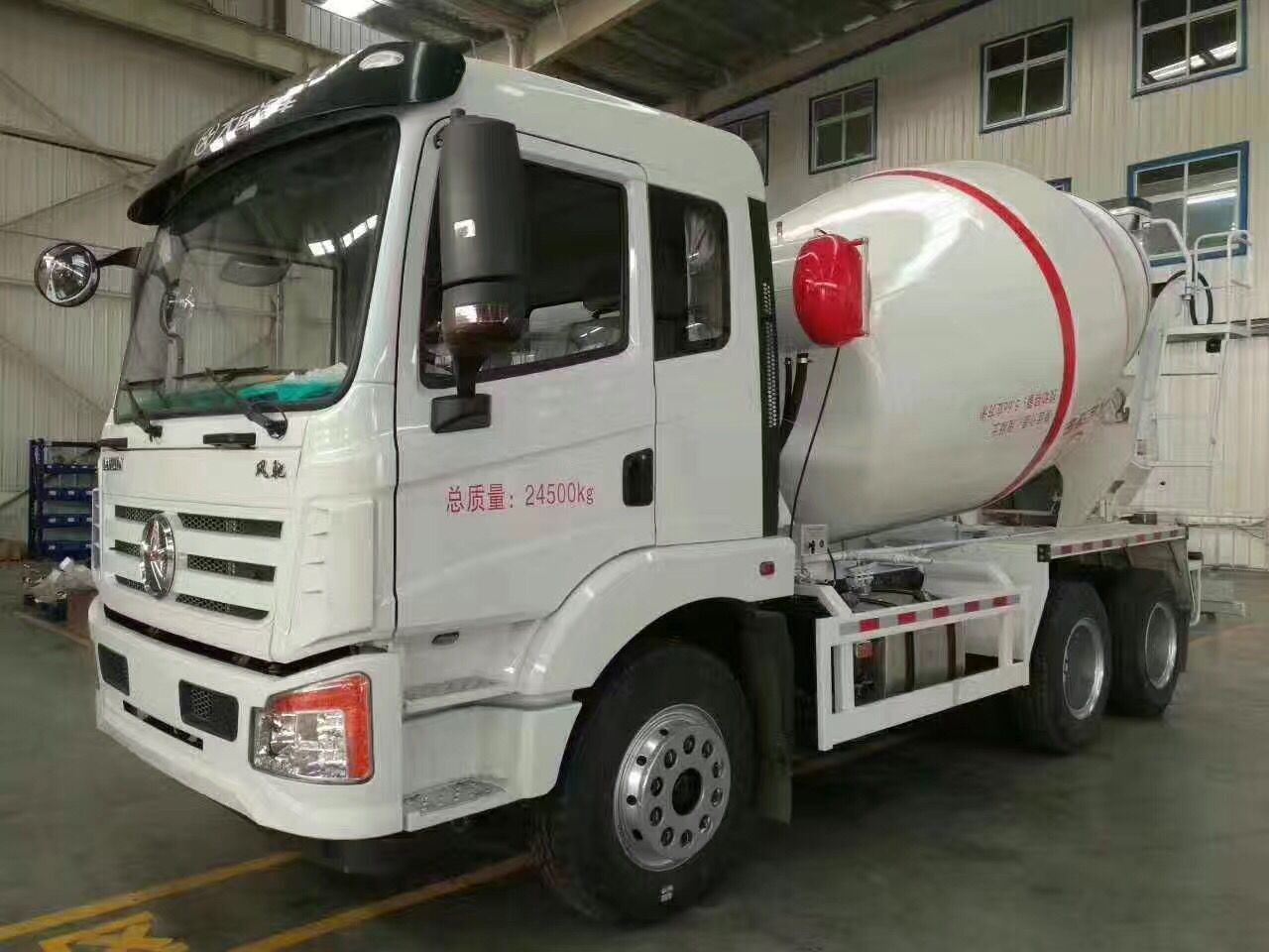 大运搅拌车新款国六前四后八,大运搅拌车价格