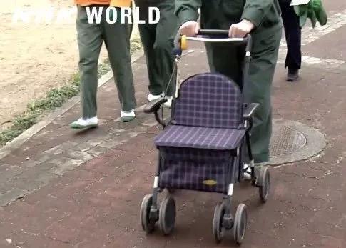 日本养老院人性化,为何日本老人卖房也要住养老院