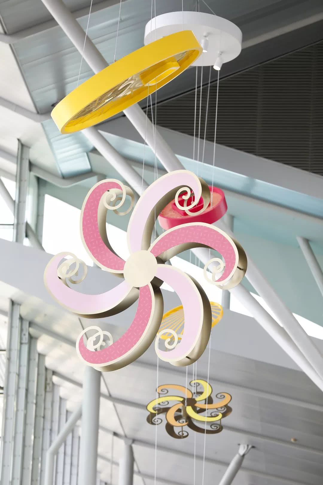 新春购物节乘车,从深圳如何到香港东荟城名店仓