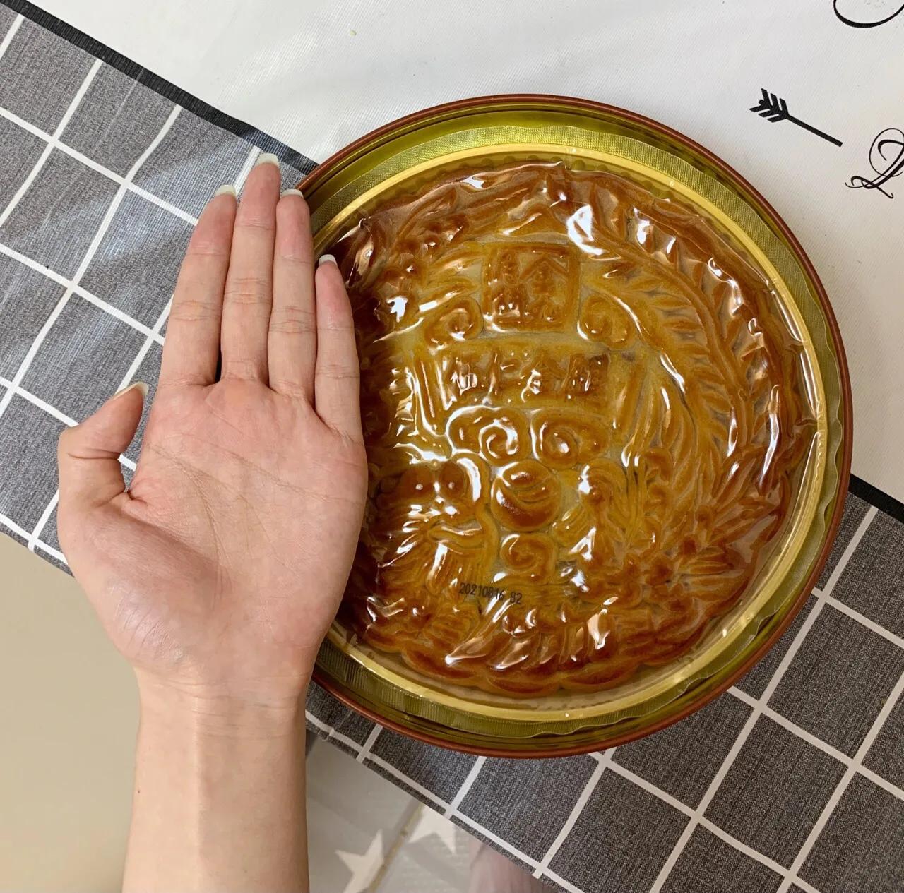 包装很好看的月饼,月饼包装的再好不如老式的好吃