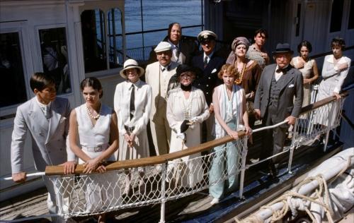 白富美插足闺蜜感情，游轮惨死，经典悬疑作品带你看阳光下的恶意