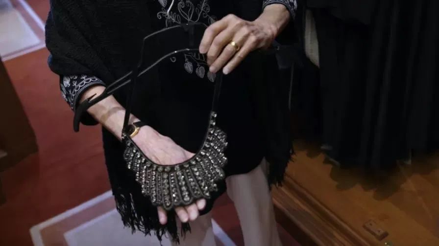 金智英的一生,八二年金智英