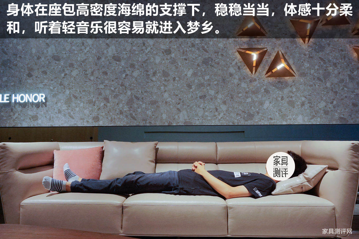 格调沙发哪个系列好用,极简黑沙发怎么搭出高级感