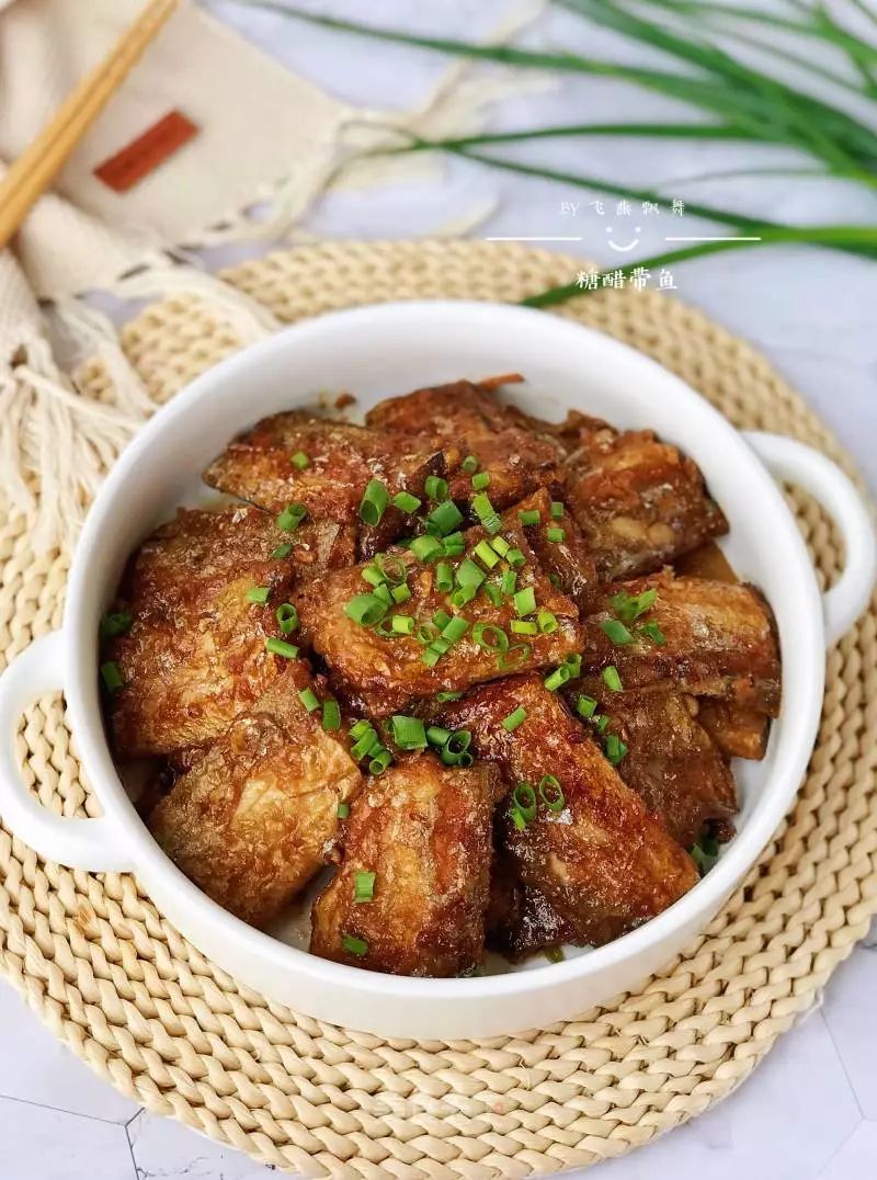 高压锅焖酥带鱼的正宗做法,带鱼段油炸的家常做法视频