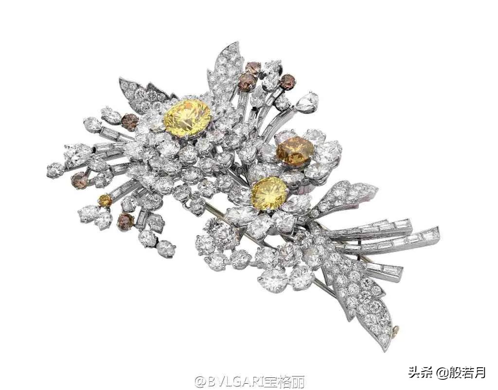 机关重重的珠宝里，除了爱情，还有毒药和刺杀