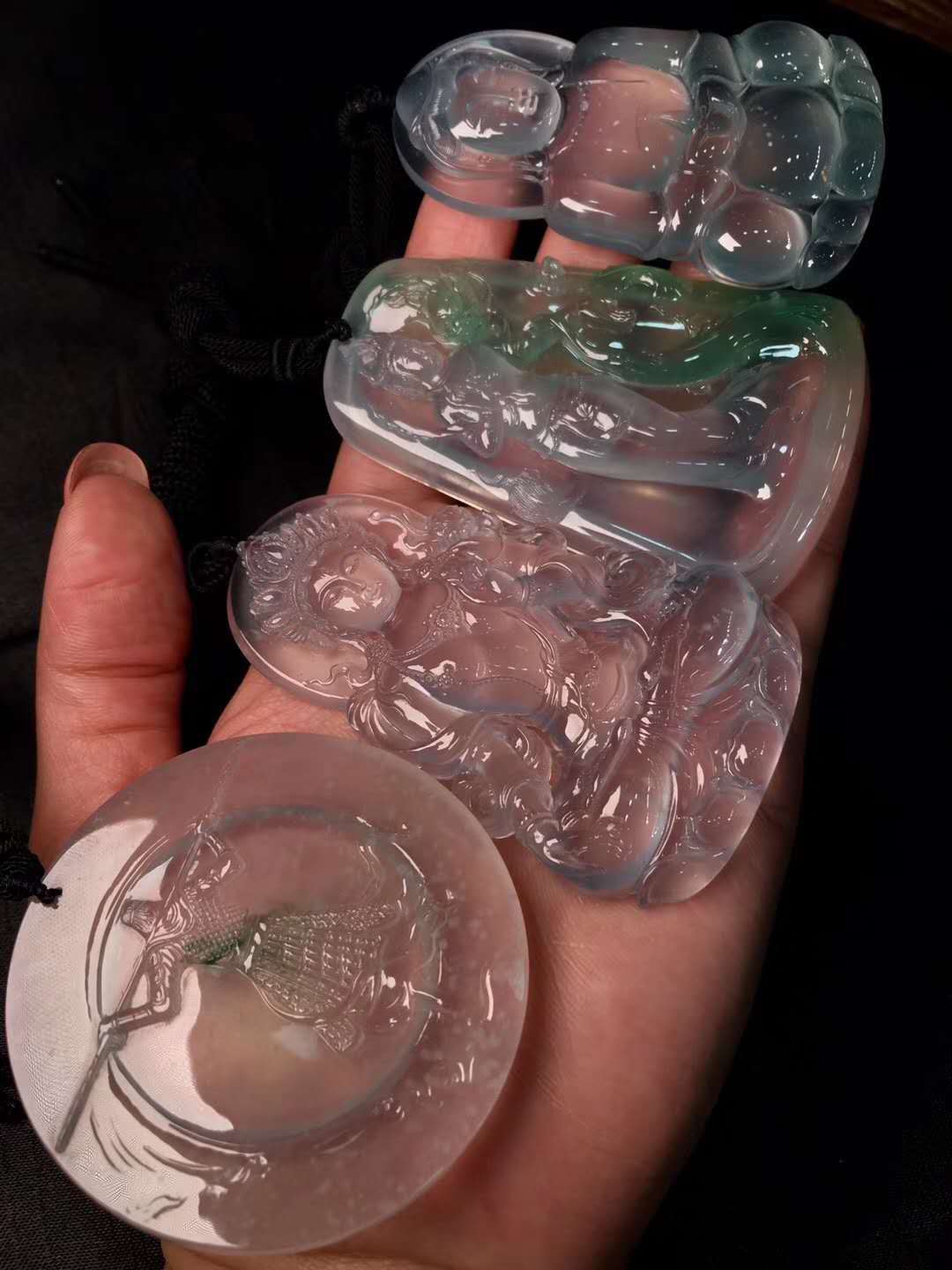 翡翠等级划分标准图片a货,天然翡翠和a货翡翠的区别