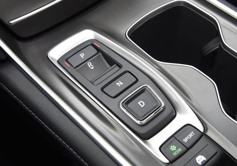 新本田雅阁优惠5万元,最新发布全款本田混动雅阁优惠