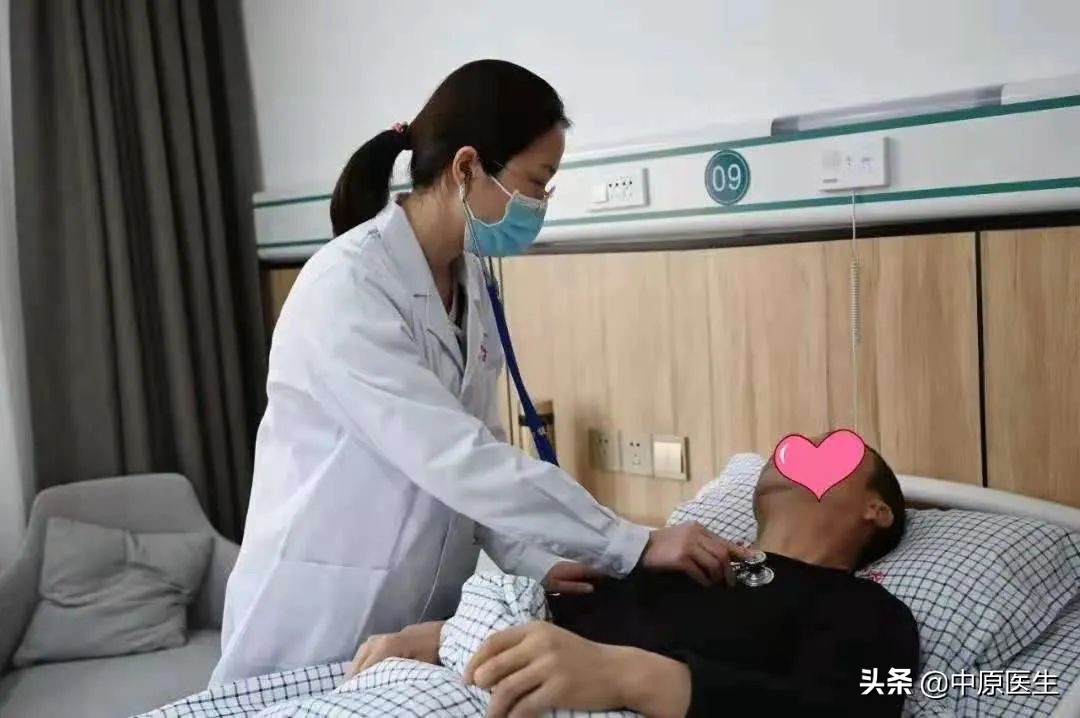 产妇二十多天肚子胀腰酸,产妇腰困是什么原因呢