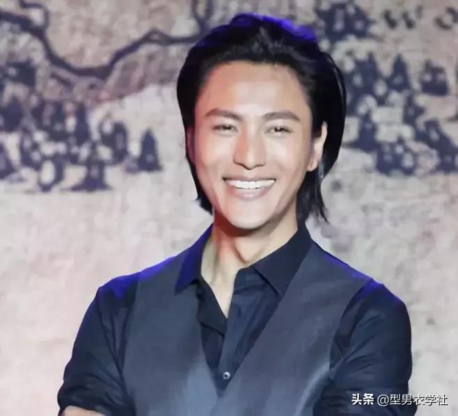 如何选择合适的发型，男生们快来学学