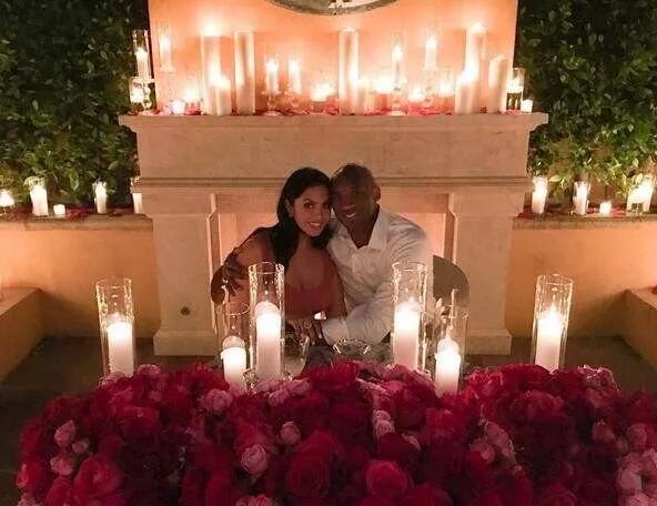 她与巨星19年的婚姻：出轨、争议、甜蜜与永别