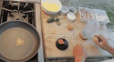 不需要电的搅拌机，摇一摇，随时随地喝新鲜果汁