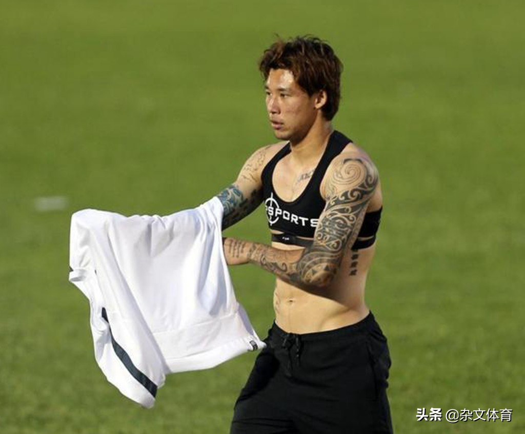 国足训练球员身上装备,国足青训器材