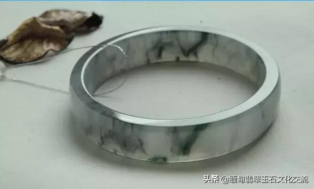 怎么辨别翡翠手镯好坏图解,翡翠手镯好坏最简单方法