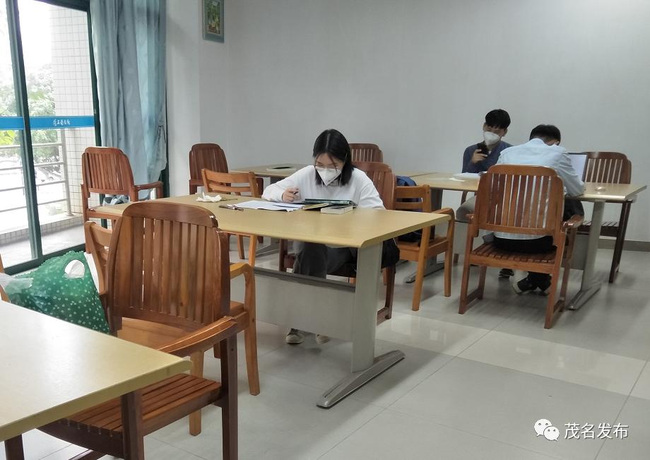 *光春**明媚，茂名市民日常文娱体育生活逐步恢复如常