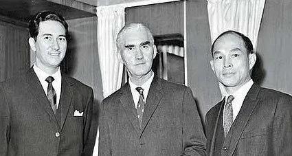 何鸿燊的传奇情史,和5个女人纠缠79年之久,风流半生却无一真爱