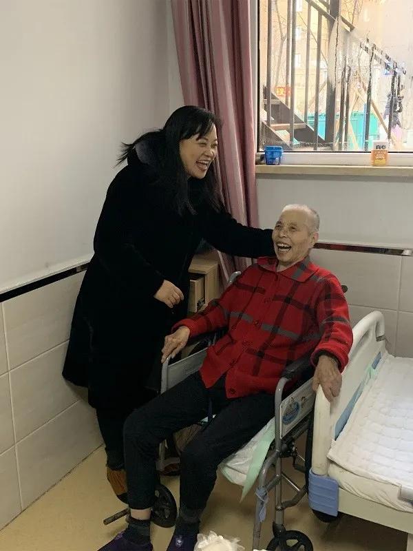 美丽迎春花开了,迎春花盛开的绝美春日盛景