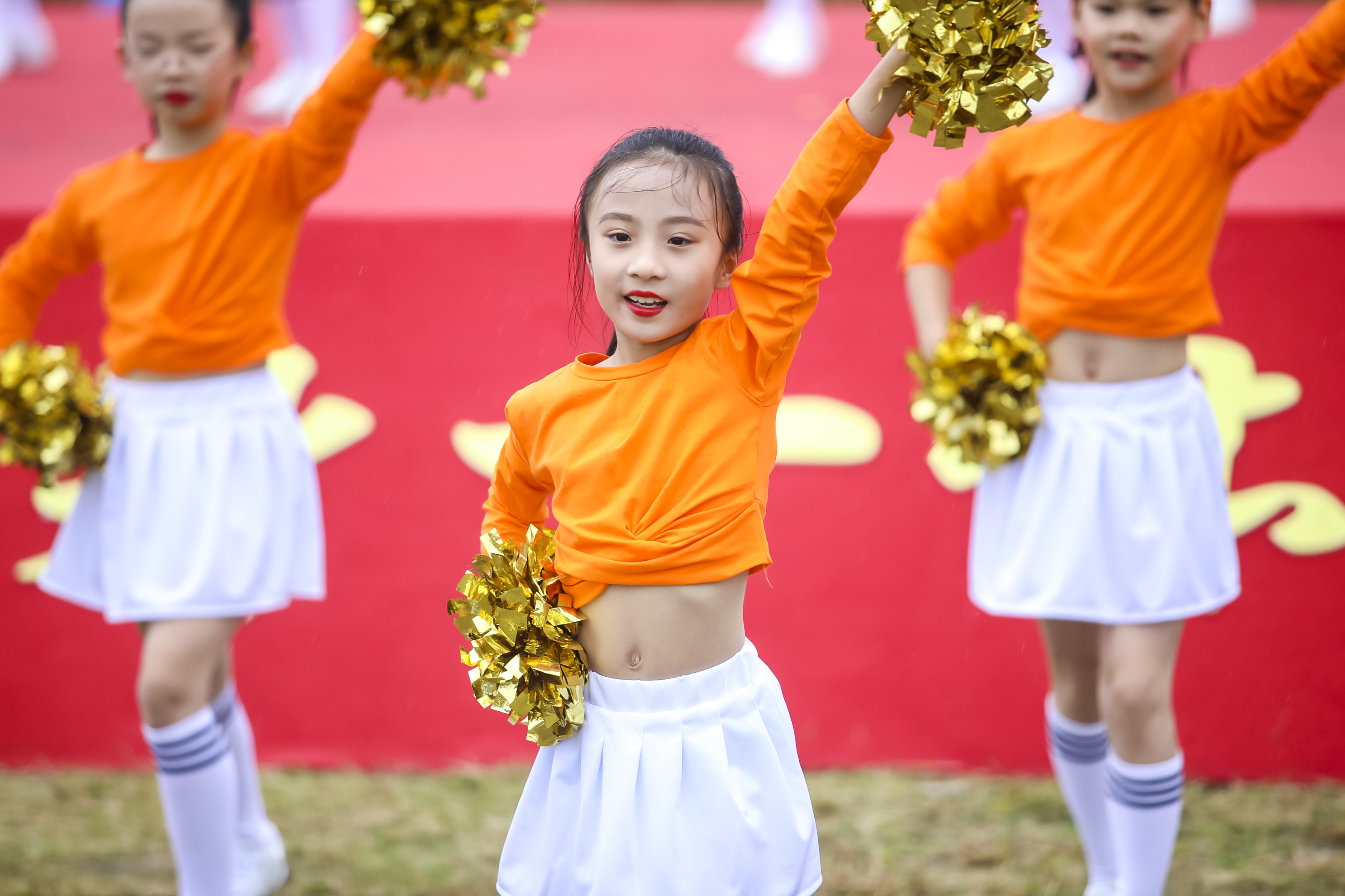 陆上打、天上飞、水中游，感受全方位体验——三省一市体育达人齐聚嘉兴动起来