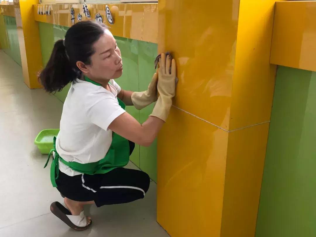 师爱如蜜，用心铺开童话之路，格林童话幼儿园喜迎开学季