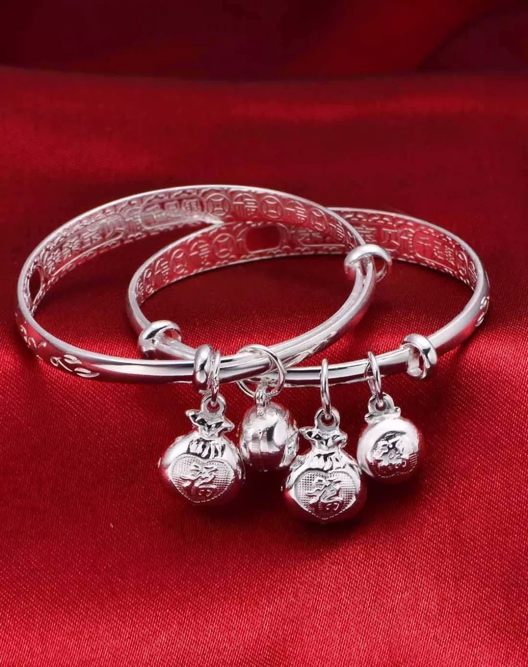 周大福和老凤祥银饰哪家好,老凤祥的银饰好还是周大福的好