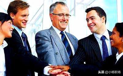 故意和领导对着干的员工怎么处理,在工厂别人针对你怎么办