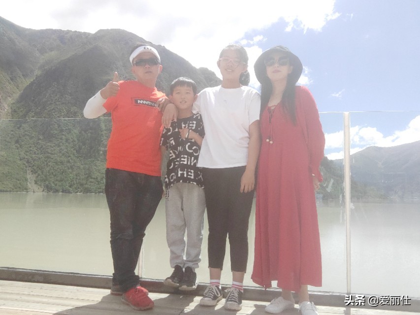 2019年暑假，四口之家面包车床车游*藏西**