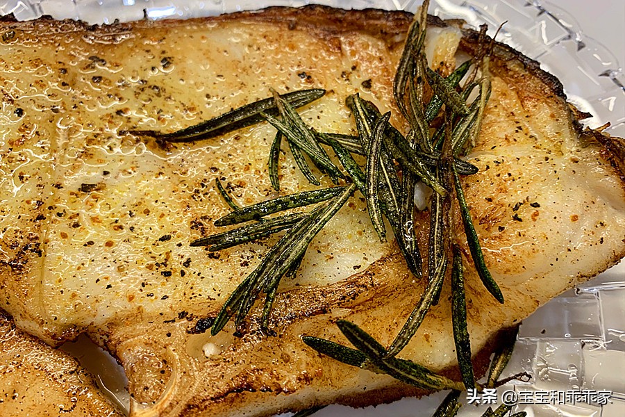 意境菜烹饪分享香煎法国银鳕鱼,黄油香煎银鳕鱼的正确方法视频