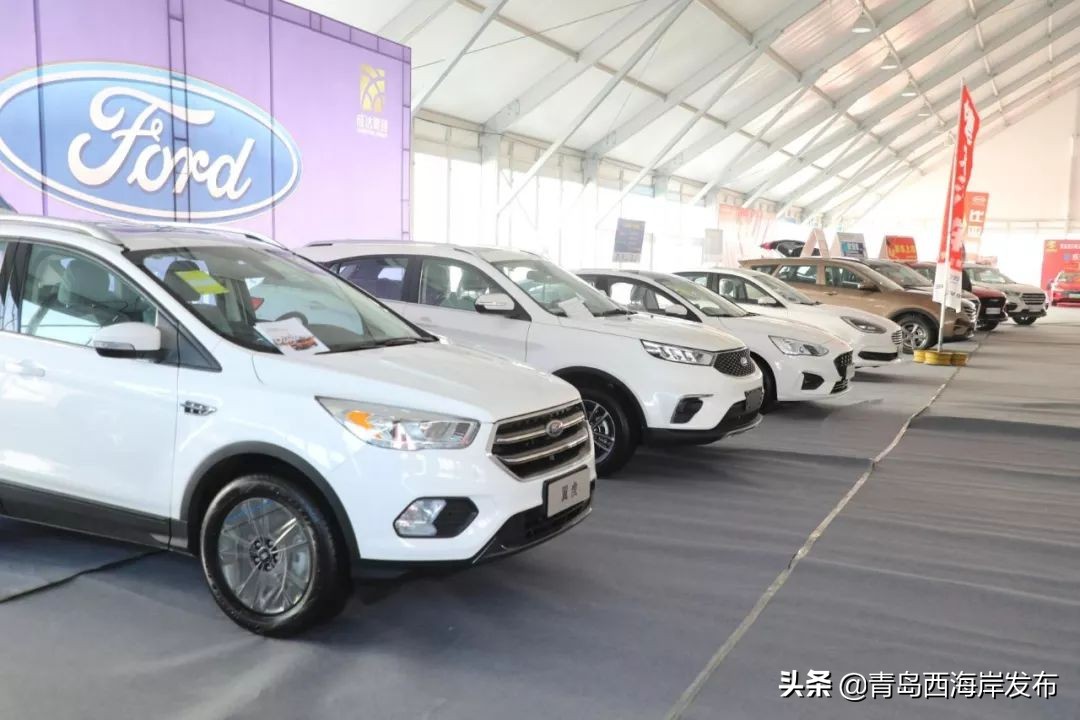 买年货的好地方！首届金沙滩啤酒城年货节汇集近万种特产