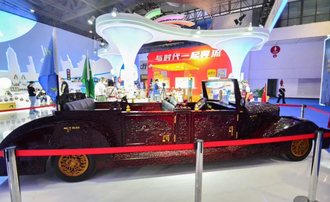 太炫了！穿越黄河、沉浸式体验“鹊华秋色”…文旅博览会成网红打卡地！还有200万消费券等你领！