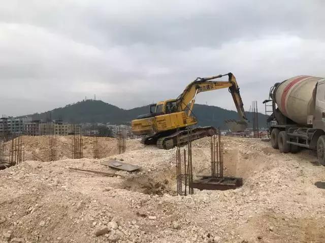 混凝土罐车司机工资怎么算,搅拌站罐车司机一个月工资多少