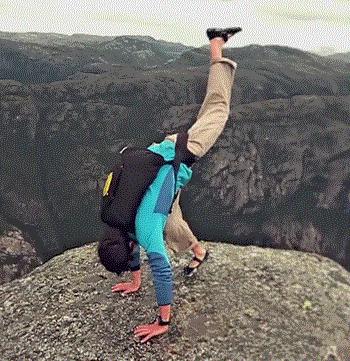 让你心动的搞笑图片,搞笑gif笑死人的动图