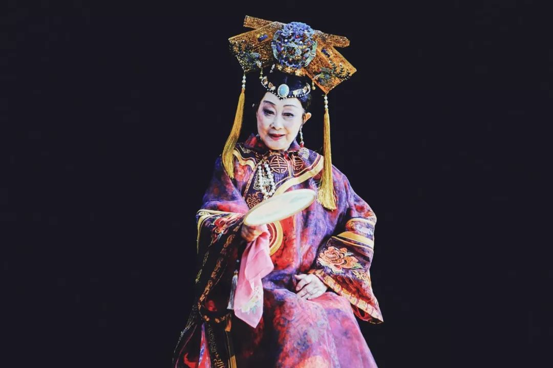 西方最受尊敬的华人女神，一生甘为他人做嫁衣，93岁依然少女