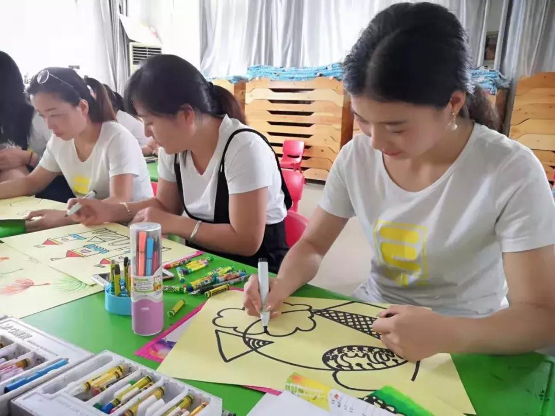 师爱如蜜，用心铺开童话之路，格林童话幼儿园喜迎开学季