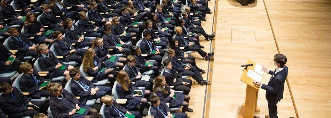 伦敦大学卡斯商学院,伦敦哈利波特学校